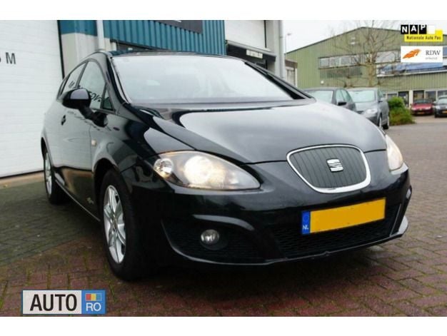 Negru Utilizat 2012 Seat Leon Hatchback | 6.199 EUR (Preț OK) - Imagine 1/4