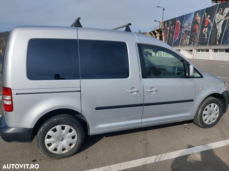 Second-hand VW Caddy Trendline 102 CP (75 kW) 2013 Culoaregri Monovolum