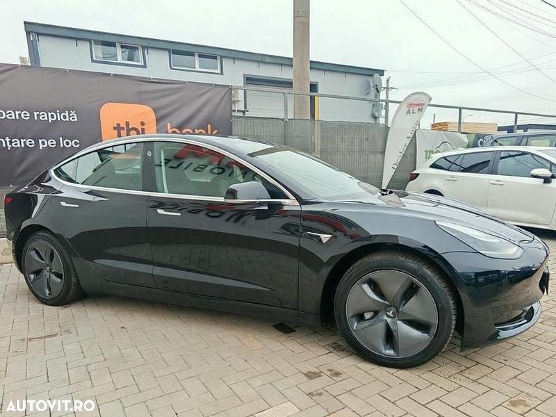 Second-hand Tesla Model 3 Standard Range Plus 225 kW (306 CP) 2021 Culoarenegru Berlinǎ