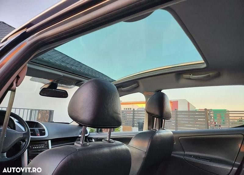 Second-hand Peugeot 207 Premium 120 CP (88 kW) 2010 Culoaregri Hatchback