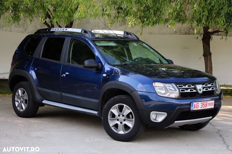 Albastru Utilizat 2015 Dacia Duster Lauréate SUV | 7.350 EUR (Preț OK) - Imagine 1/4