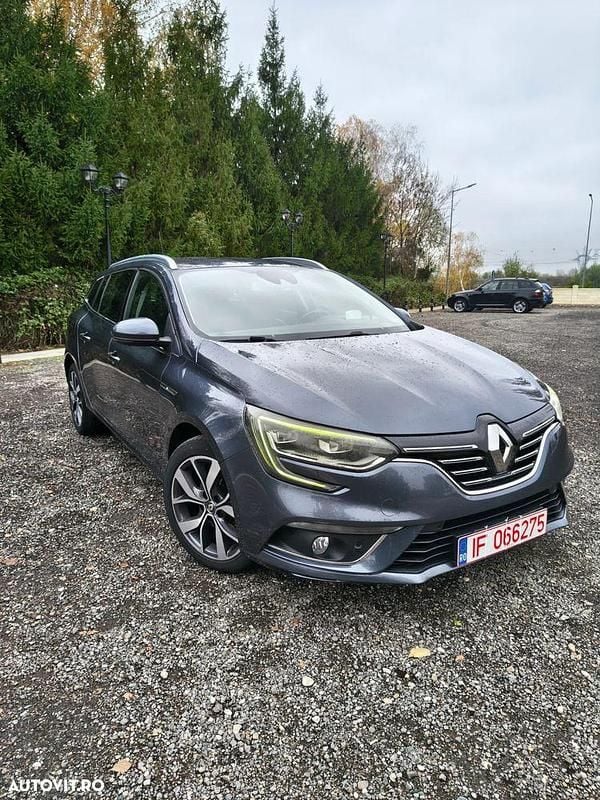 Culoaregri Utilizat 2017 Renault Mégane GrandTour Bose Edition Break | 11.199 EUR (Puțin scump) - Imagine 1/4