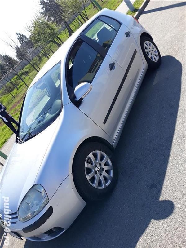 Gri Utilizat 2005 VW Golf IV Hatchback | 2.600 EUR (Preț OK) - Imagine 1/4
