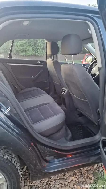 Second-hand VW Jetta 122 CP (89 kW) 2007 Berlinǎ