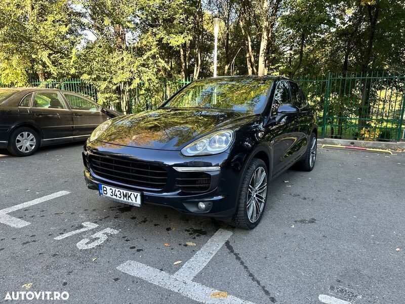 Negru Utilizat 2015 Porsche Cayenne Platinum Edition SUV | 22.500 EUR (Preț bun) - Imagine 1/4