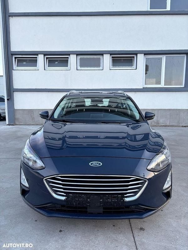 Culoarealbastru Utilizat 2020 Ford Focus Active Break | 8.800 EUR (Preț bun) - Imagine 1/4