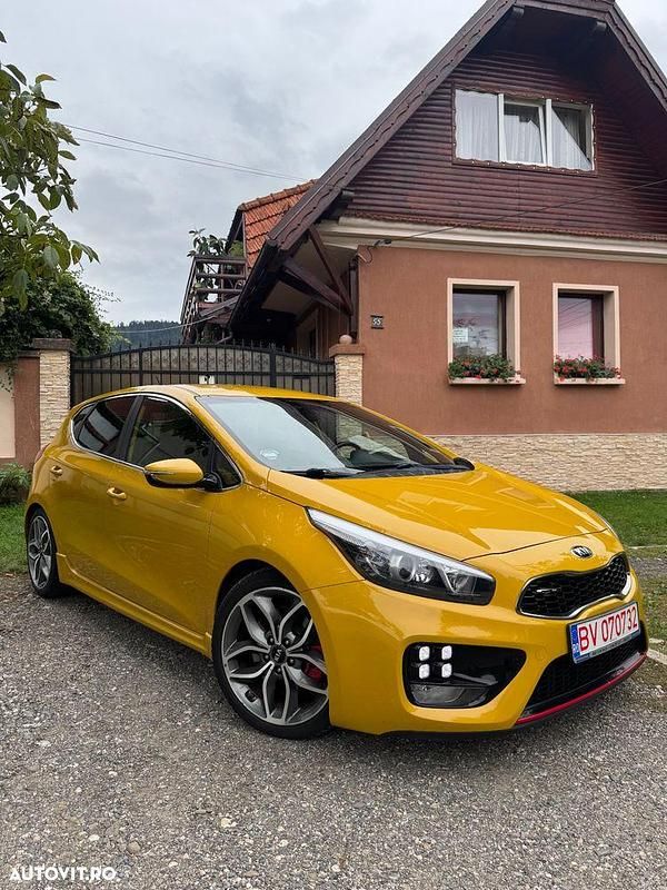 Culoaregalbeuriu Utilizat 2016 Kia Ceed GT Berlinǎ | 13.390 EUR - Imagine 1/4
