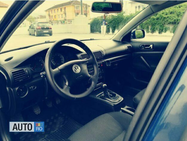 Second-hand VW Passat 101 CP (74 kW) 2004 Albastru Break