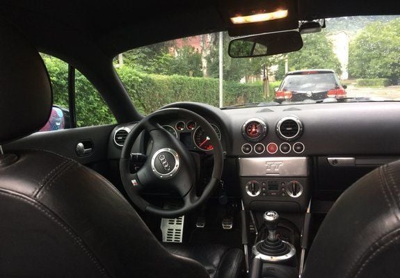 Second-hand Audi TT Sport 225 CP (165 kW) 2000 Negru metalizat Coupe