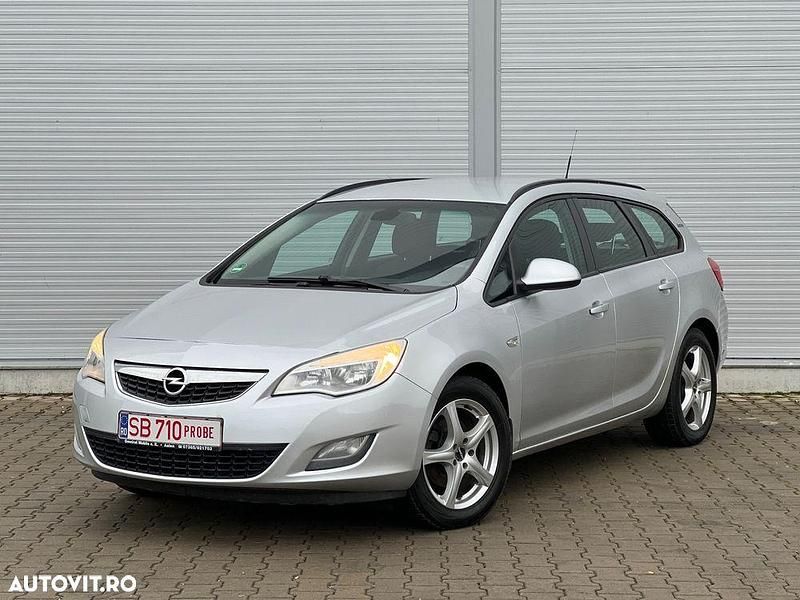 Culoareargint Utilizat 2011 Opel Astra Exklusiv Break | 2.995 EUR (Preț OK) - Imagine 1/4