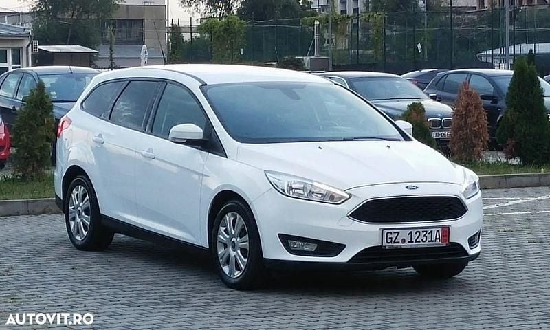 Culoarealb Utilizat 2015 Ford Focus Titanium Break | 5.499 EUR (Preț bun) - Imagine 1/4
