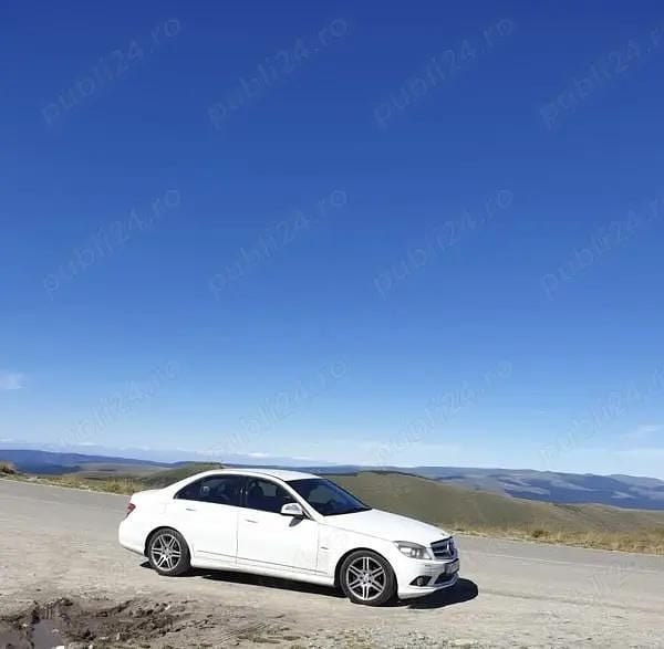 Alb Utilizat 2007 Mercedes C200 AMG Berlinǎ | 5.300 EUR (Preț OK) - Imagine 1/4