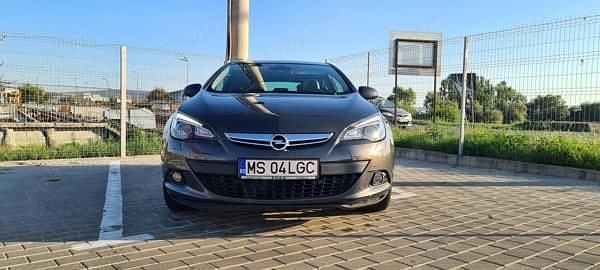 Gri Utilizat 2013 Opel Astra GTC Coupe | 6.490 EUR (Scump) - Imagine 1/4