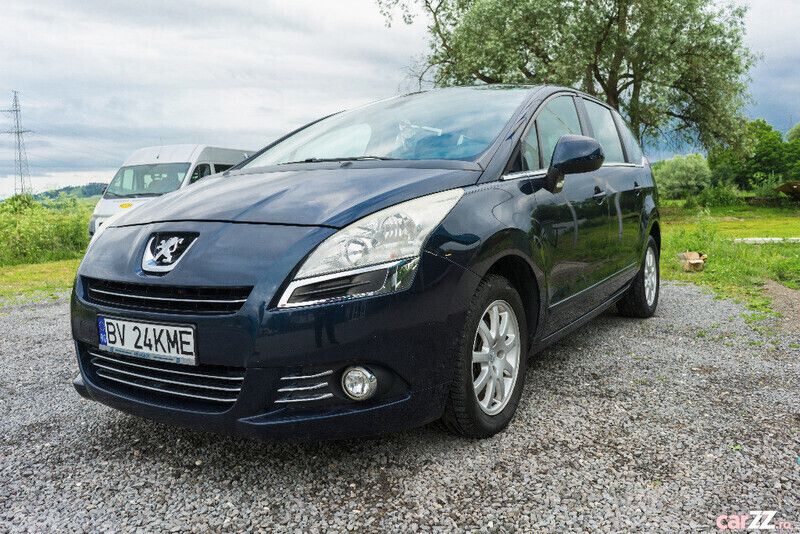 Utilizat 2011 Peugeot 5008 Monovolum | 5.100 EUR - Imagine 1/4