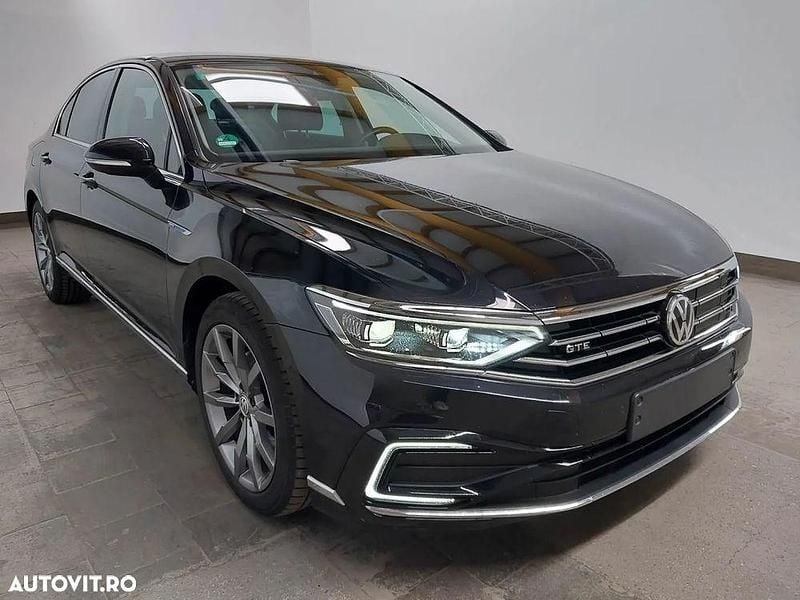 Culoarenegru Utilizat 2020 VW Passat GTE Berlinǎ | 25.490 EUR (Scump) - Imagine 1/4