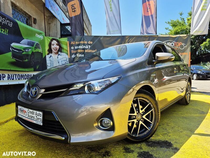 Bej Utilizat 2015 Toyota Auris Hybrid Luna Hatchback | 11.990 EUR (Preț OK) - Imagine 1/4