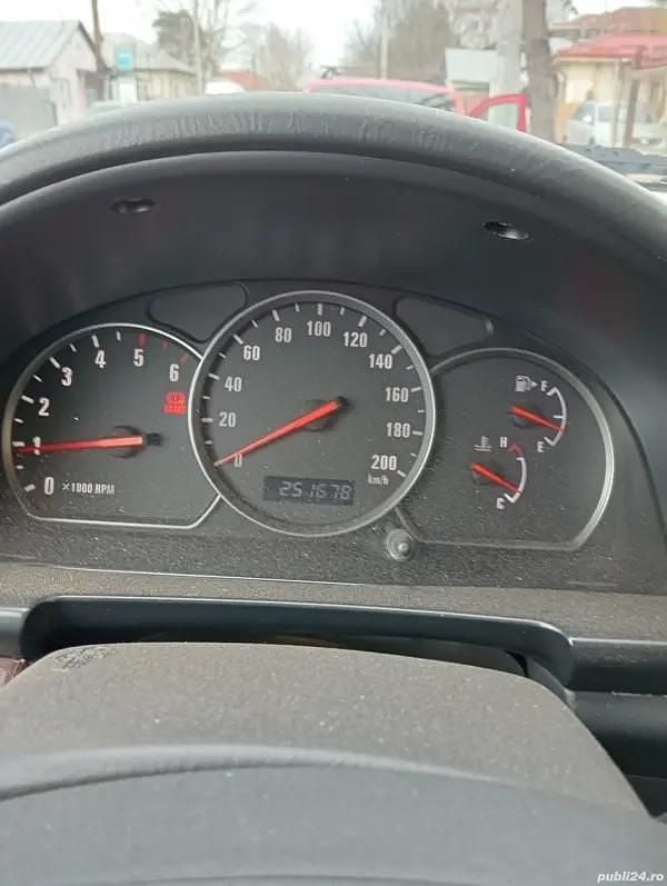 Second-hand Suzuki Grand Vitara 110 CP (80 kW) 2005 SUV