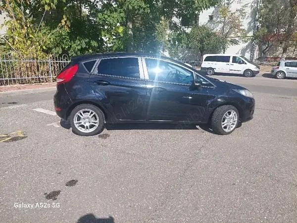 Second-hand Ford Fiesta 68 CP (50 kW) 2010 Hatchback