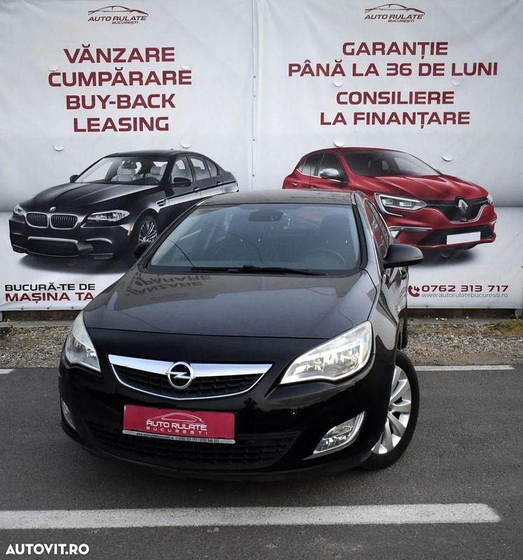 Second-hand Opel Astra Sport 110 CP (80 kW) 2010 Culoarenegru Hatchback