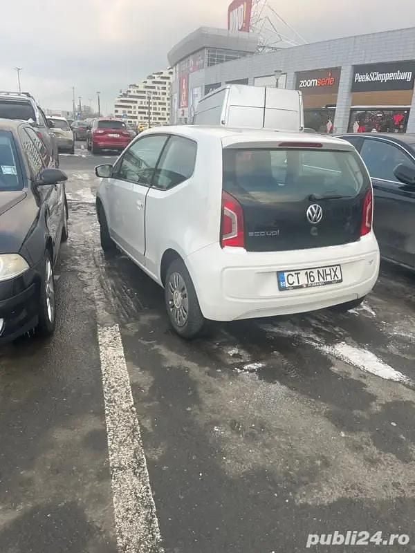 Alb Second-hand 2013 VW up! Hatchback | 3.000 EUR - Imagine 1/4