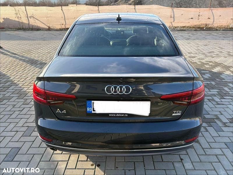 Second-hand Audi A4 Sport 150 CP (110 kW) 2017 Culoaregri Berlinǎ