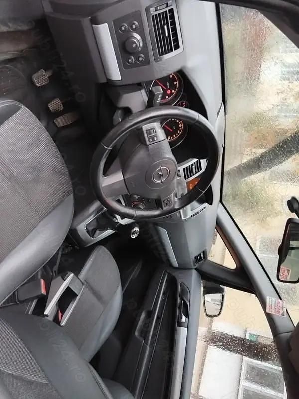 Second-hand 2007 Opel Zafira Monovolum | 1.800 EUR (Preț OK) - Imagine 1/2