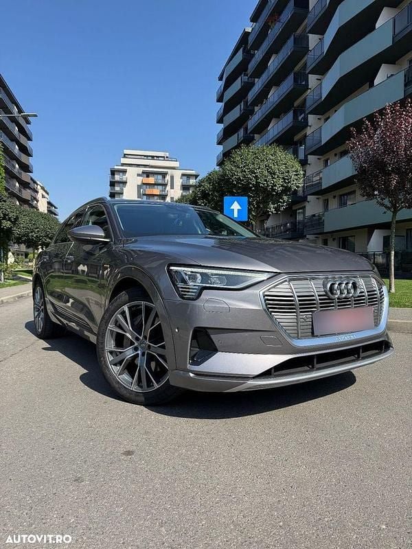Culoaregri Utilizat 2019 Audi e-tron Advanced SUV | 25.800 EUR - Imagine 1/4