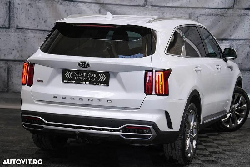 Second-hand Kia Sorento Platinum 202 CP (148 kW) 2021 Culoarealb SUV