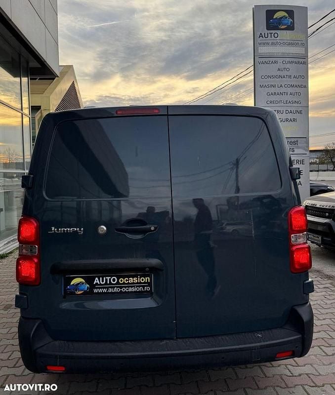 Second-hand Citroën Jumpy 120 CP (88 kW) 2020 Culoareverde Monovolum