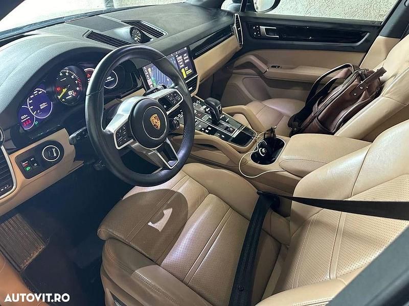 Second-hand Porsche Cayenne Coupe 462 CP (339 kW) 2021 Culoarenegru Coupe