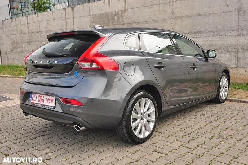Second-hand Volvo V40 180 CP (132 kW) 2014 Culoaregri Break