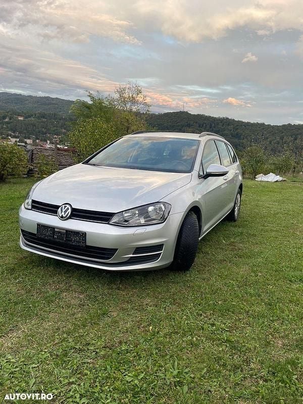 Culoareargint Utilizat 2015 VW Golf VII Comfortline Break | 6.200 EUR (Preț bun) - Imagine 1/4