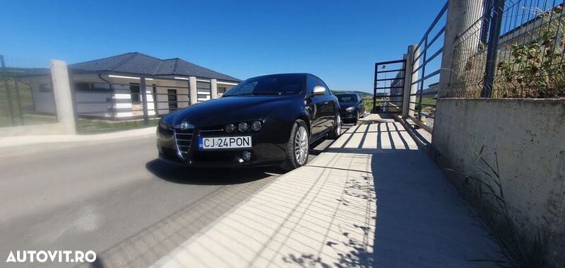 Negru Utilizat 2011 Alfa Romeo 159 Distinctive Berlinǎ | 3.800 EUR (Preț bun) - Imagine 1/4