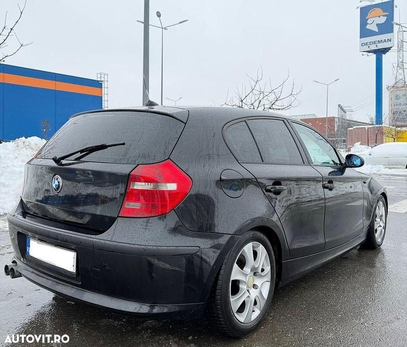 Second-hand BMW 118 Sport Line 143 CP (105 kW) 2009 Culoarenegru Hatchback