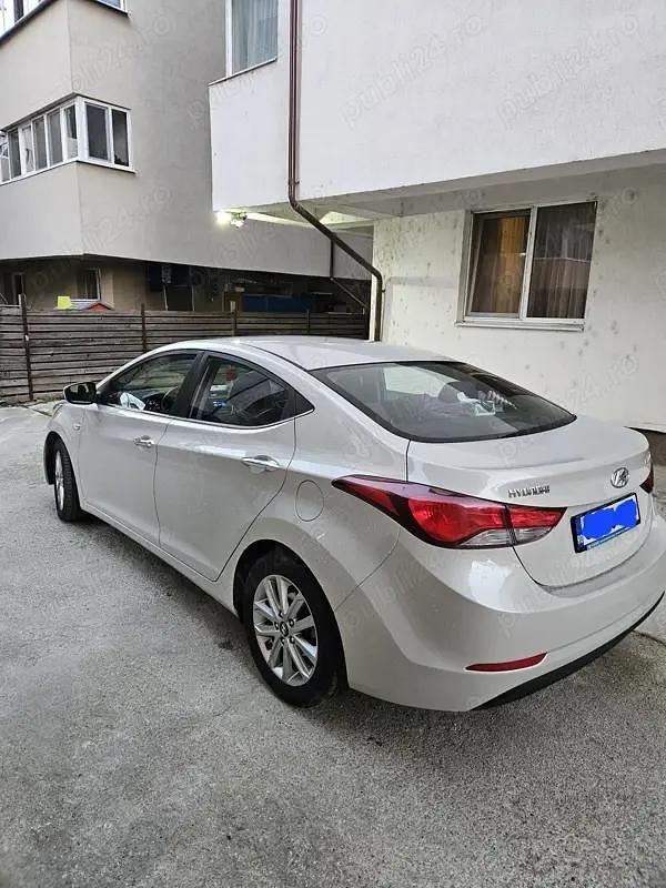 Second-hand Hyundai Elantra 132 CP (97 kW) 2015 Berlinǎ