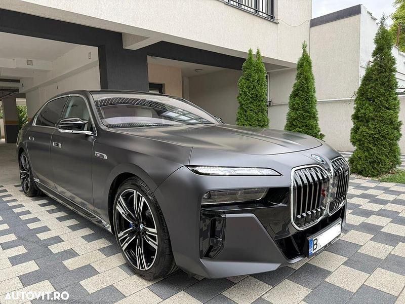 Culoaregri Utilizat 2024 BMW M760e Berlinǎ | 143.000 EUR - Imagine 1/4