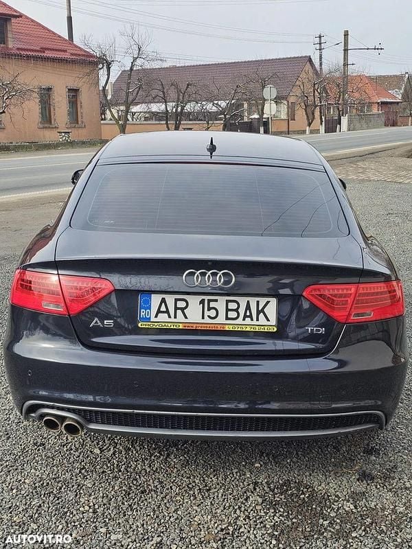 Second-hand Audi A5 S-Line 190 CP (139 kW) 2016 Culoarealbastru Coupe