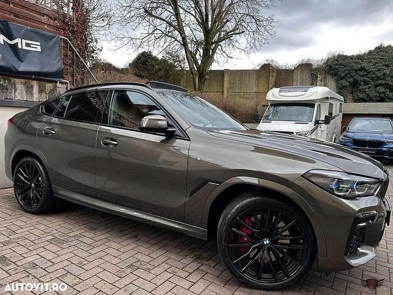 Second-hand BMW X6 Comfort Edition 340 CP (250 kW) 2023 Culoaremaro SUV