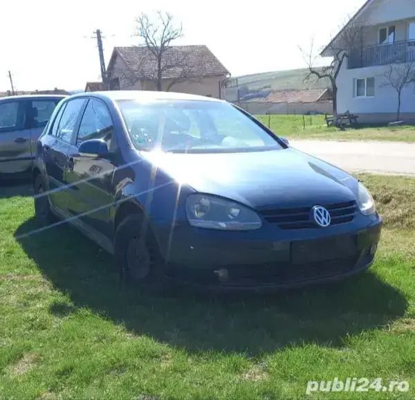Utilizat 2004 VW Golf V Hatchback | 1.600 EUR (Preț bun) - Imagine 1/4