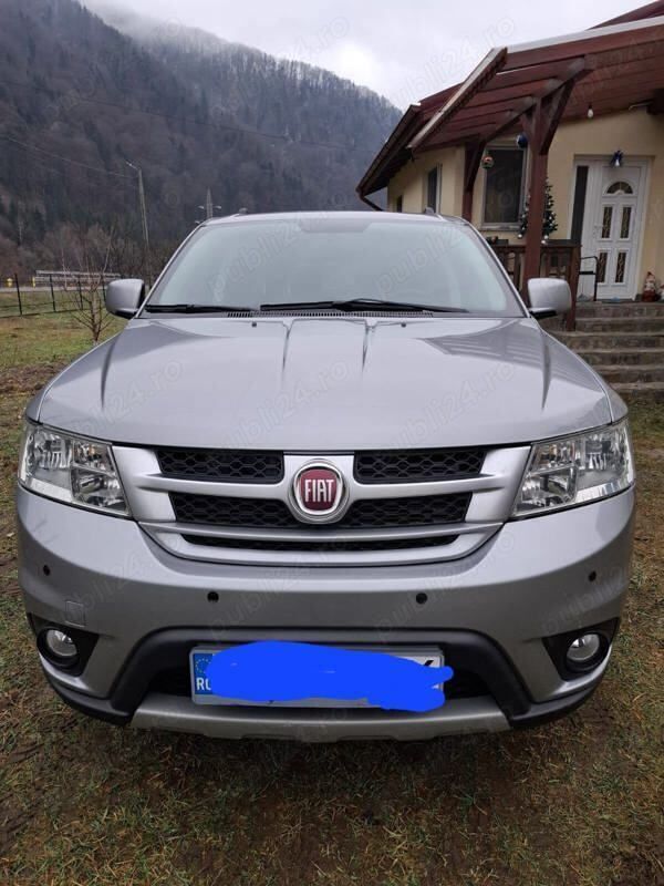 Gri Utilizat 2015 Fiat Freemont SUV | 10.500 EUR - Imagine 1/4