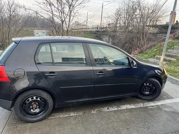 Second-hand VW Golf V 105 CP (77 kW) 2004 Hatchback