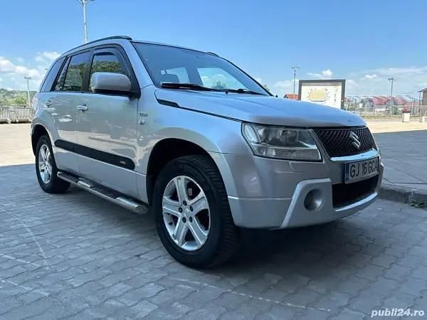 Second-hand Suzuki Grand Vitara 135 CP (99 kW) 2008 Argintiu SUV