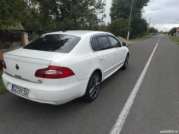 Utilizat 2012 Skoda Superb Berlinǎ | 5.400 EUR - Imagine 1/4