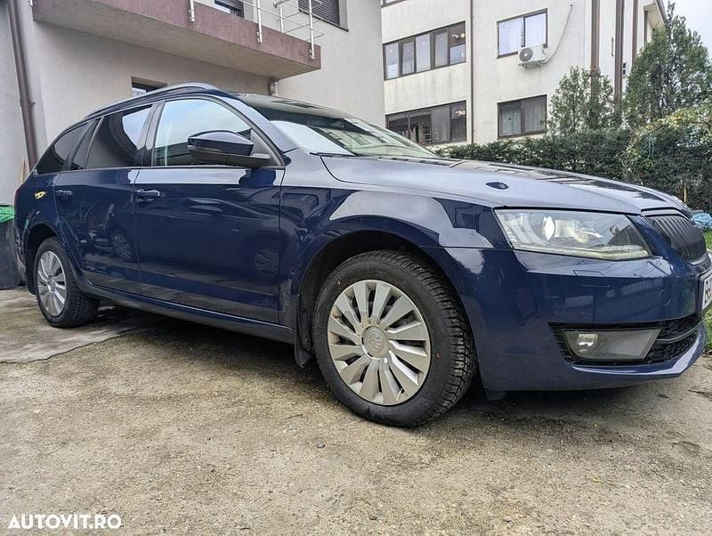 Culoarealbastru Utilizat 2013 Skoda Octavia Elegance Break | 7.100 EUR (Puțin scump) - Imagine 1/4