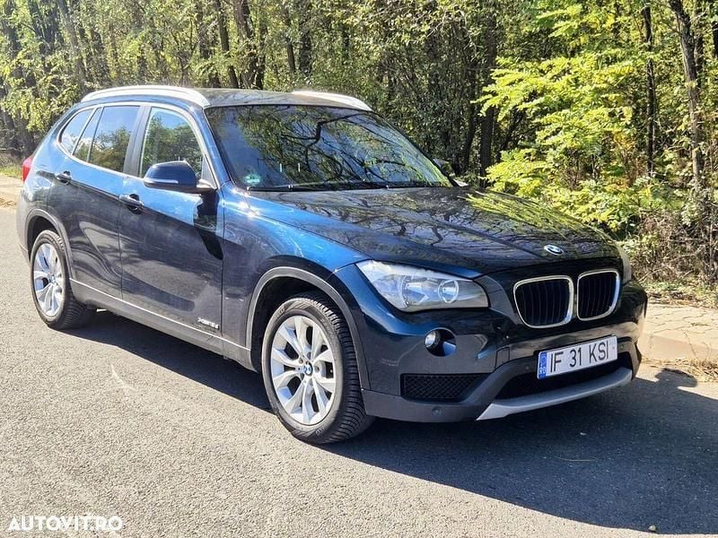 Culoarealbastru Utilizat 2013 BMW X1 Sport Line SUV | 8.200 EUR (Super Preț) - Imagine 1/4