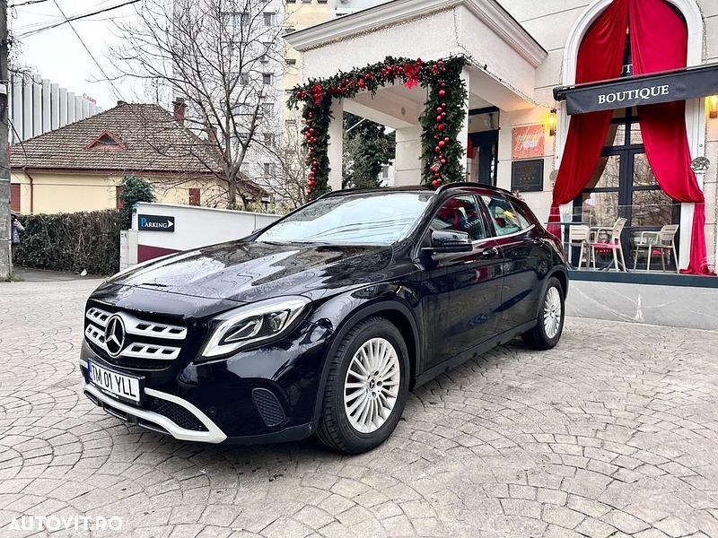 Culoarenegru Utilizat 2019 Mercedes GLA180 Edition SUV | 19.300 EUR (Preț OK) - Imagine 1/4