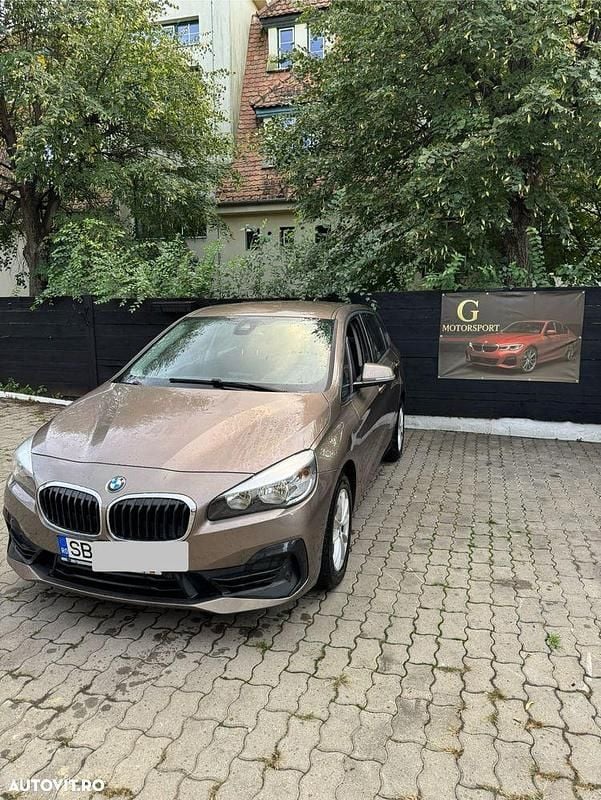 Culoaremaro Utilizat 2018 BMW 220 Monovolum | 12.100 EUR - Imagine 1/4