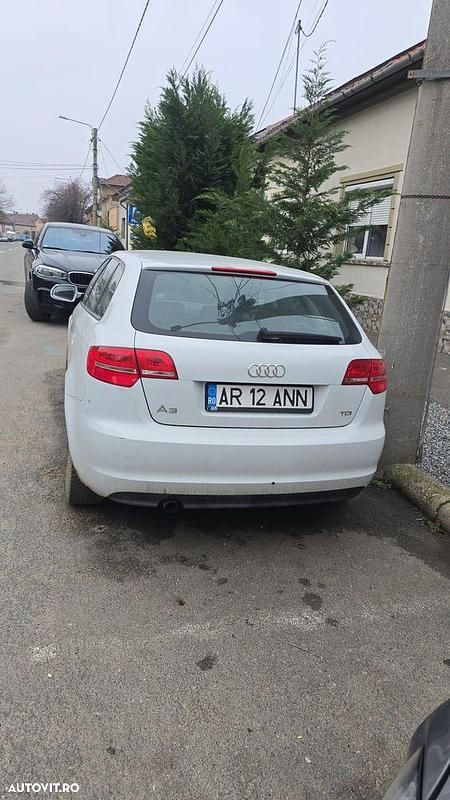 Second-hand Audi A3 105 CP (77 kW) 2011 Culoarealb Hatchback