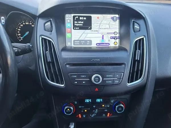 Second-hand Ford Focus Titanium 120 CP (88 kW) 2018 Albastru Hatchback