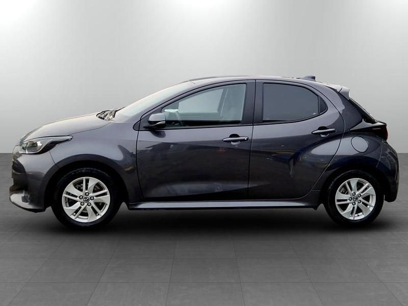 Second-hand Mazda 2 Prime-Line 92 CP (67 kW) 2024 Gri inchis  metalic Hatchback